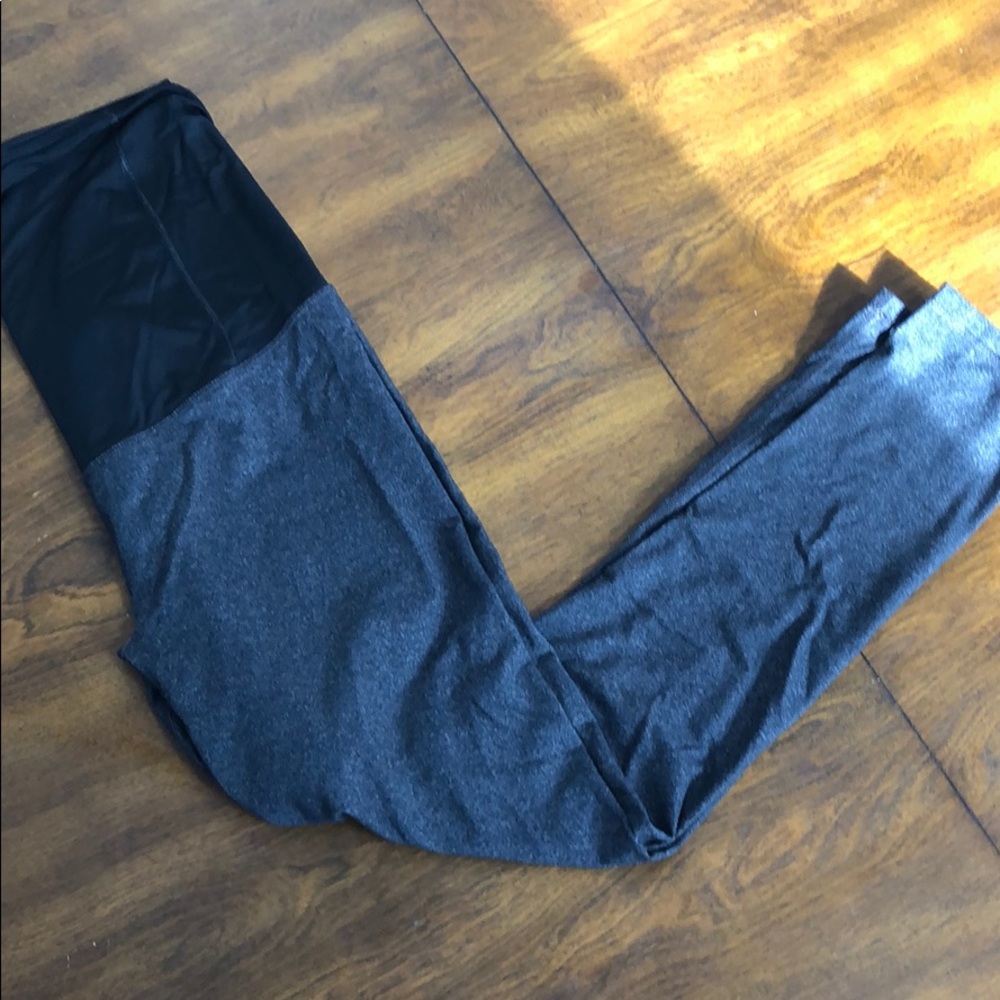 Maternity workout pants